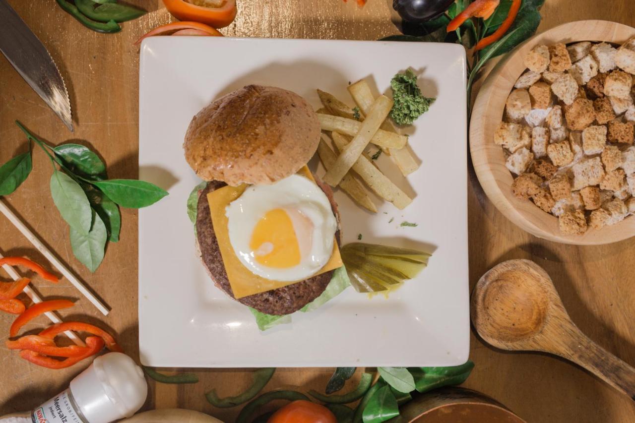 Mabalacat Kingsley'S Hotel And Gastro Pub מראה חיצוני תמונה