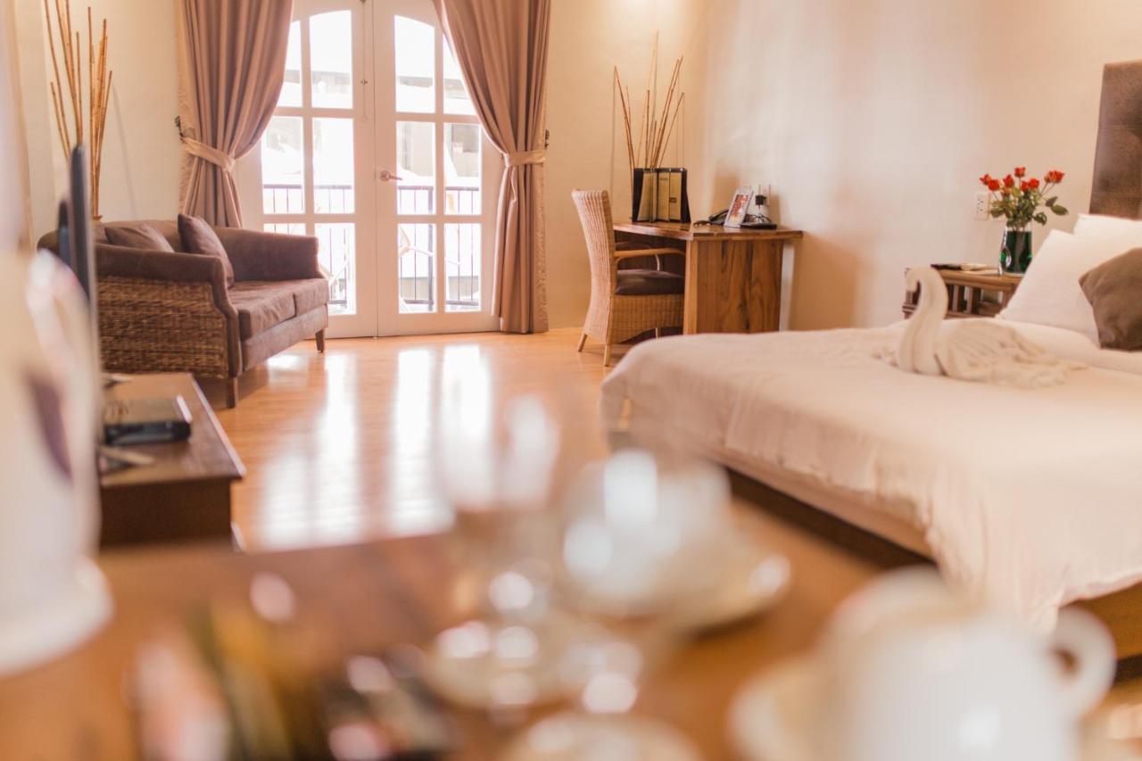 Mabalacat Kingsley'S Hotel And Gastro Pub מראה חיצוני תמונה