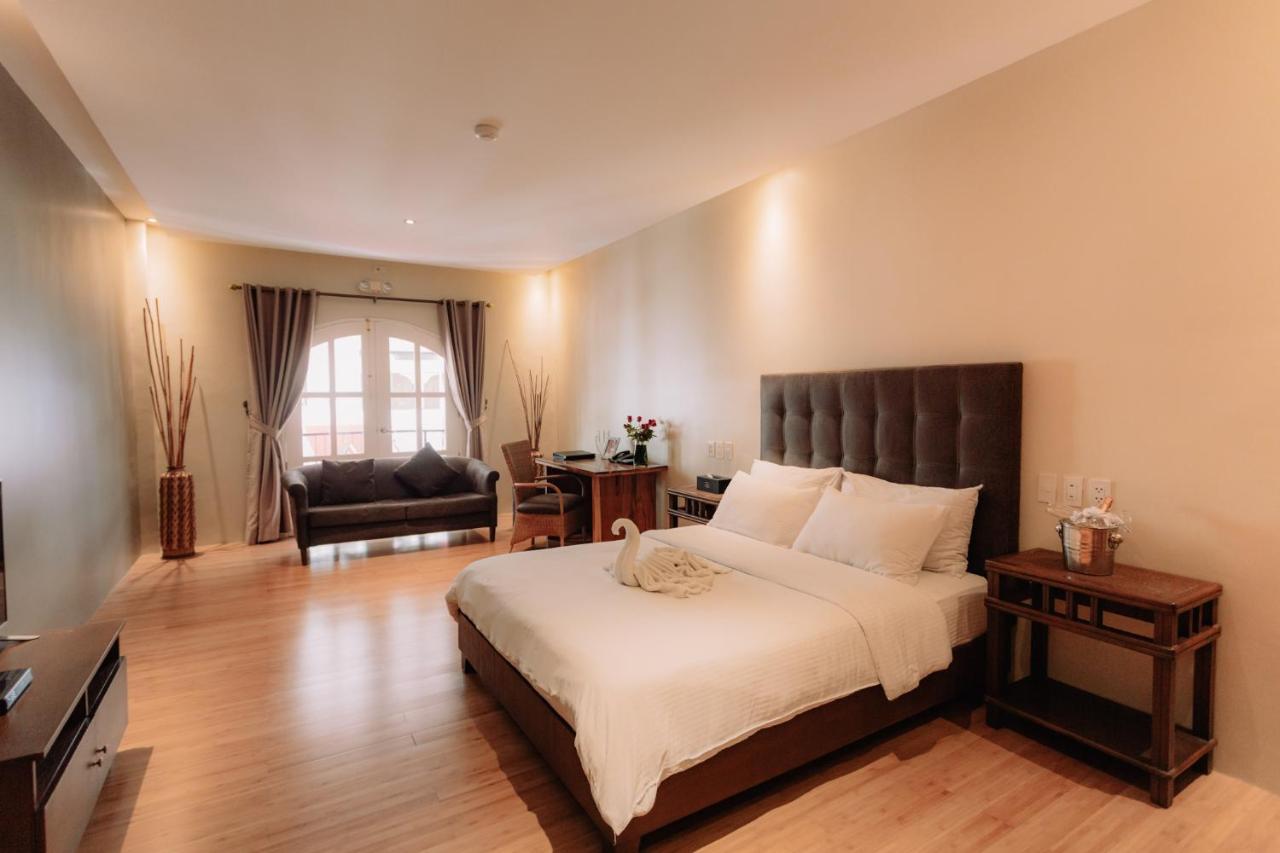 Mabalacat Kingsley'S Hotel And Gastro Pub מראה חיצוני תמונה